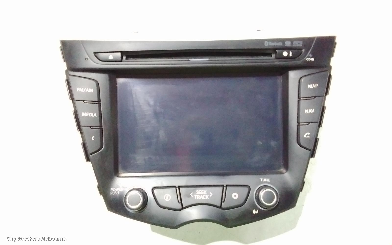 HYUNDAI VELOSTER RADIO/CD/DVD/SAT/TV, TOUCHSCREEN, GPS/NAVIGATION/BLUETOOTH/MP3/AUX W/ CD PLAYER, FS, 10/2011 - 02/2018 - Image 3