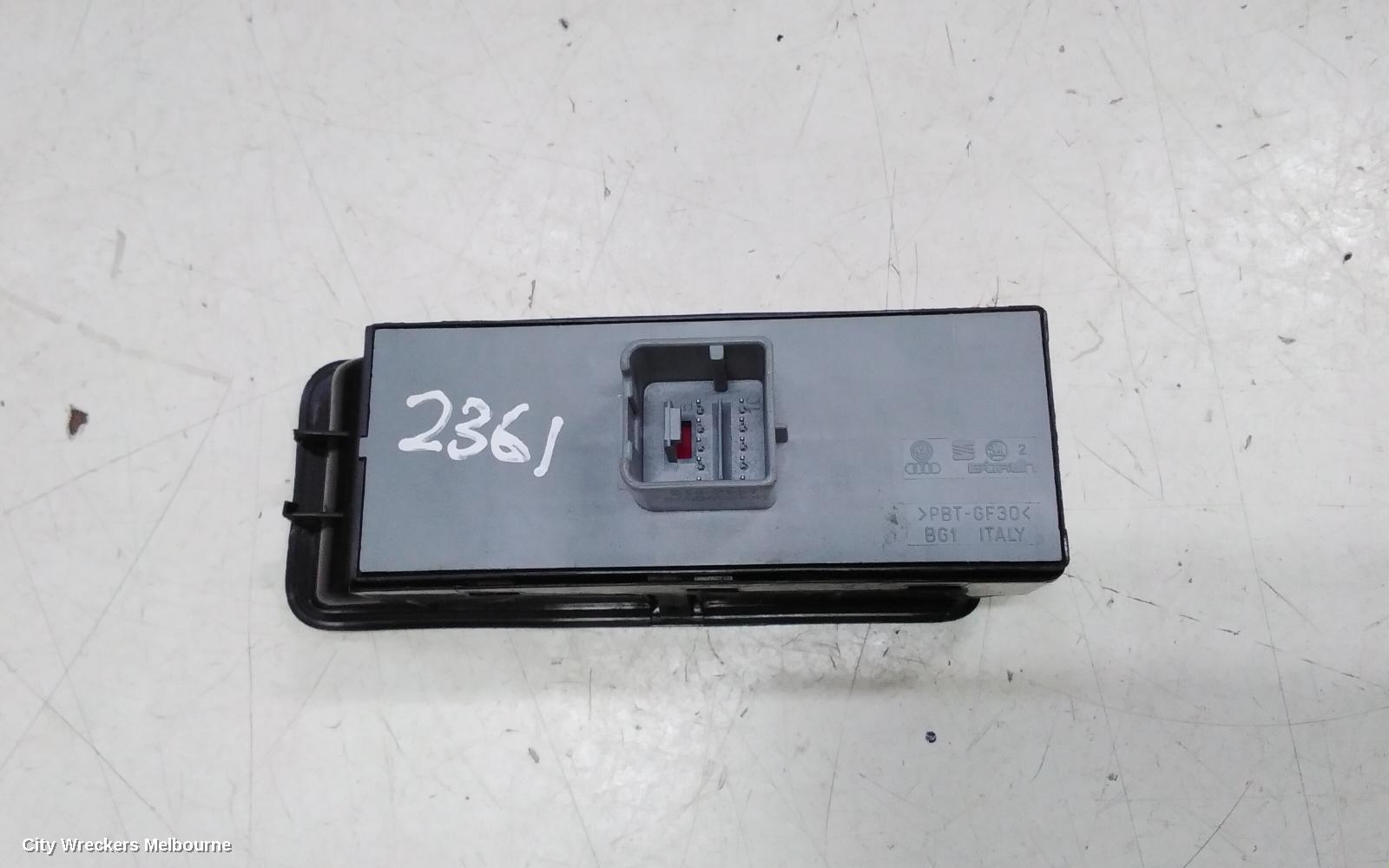 VOLKSWAGEN POLO PWR DR WIND SWITCH, RH FRONT (MASTER SWITCH), 10 PIN TYPE, GREY BACKING, 6R, 05/2010 - 05/2014 - Image 3