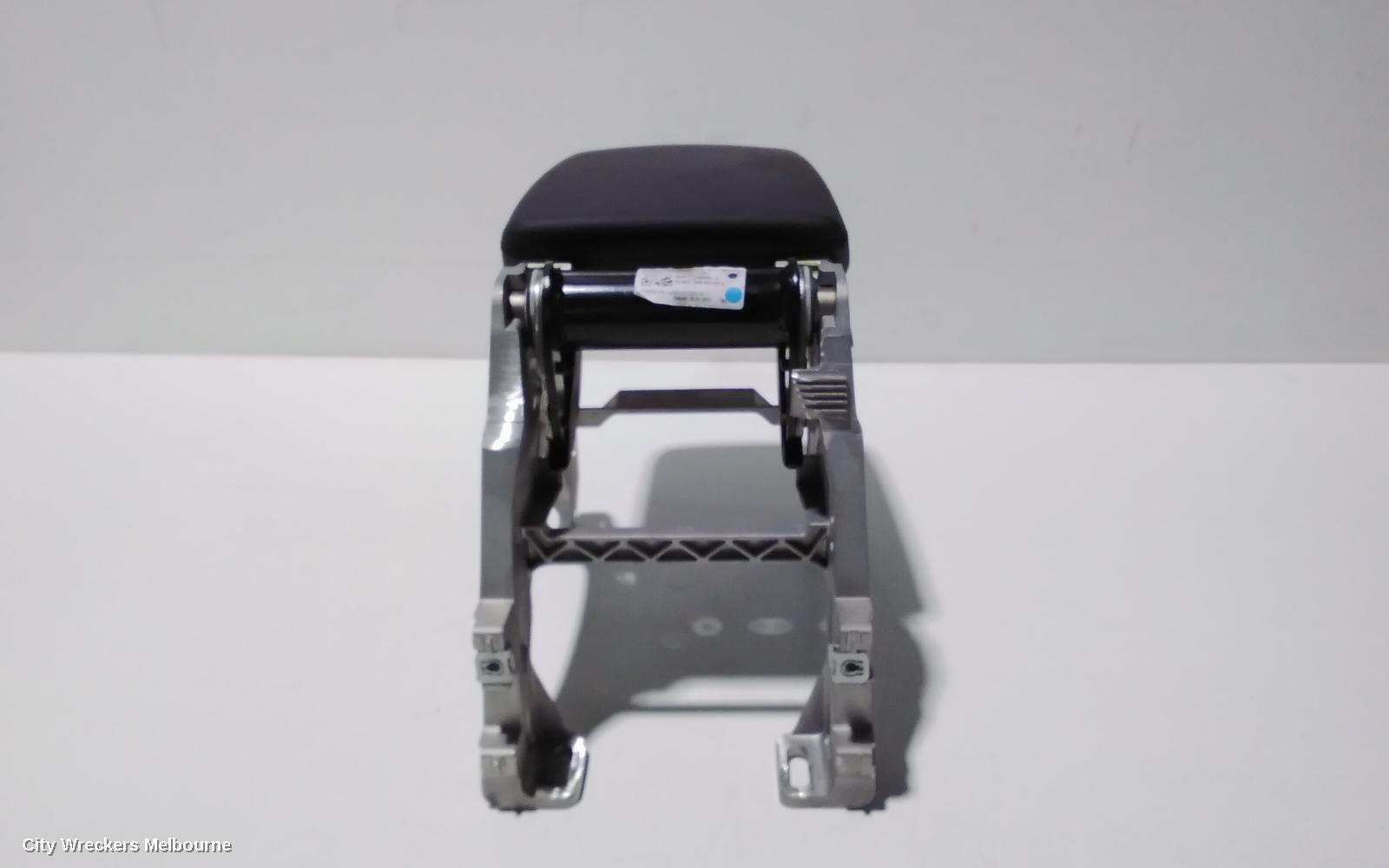 AUDI A4 CONSOLE, B9 8W, 10/2015 - 01/2025 - Image 3