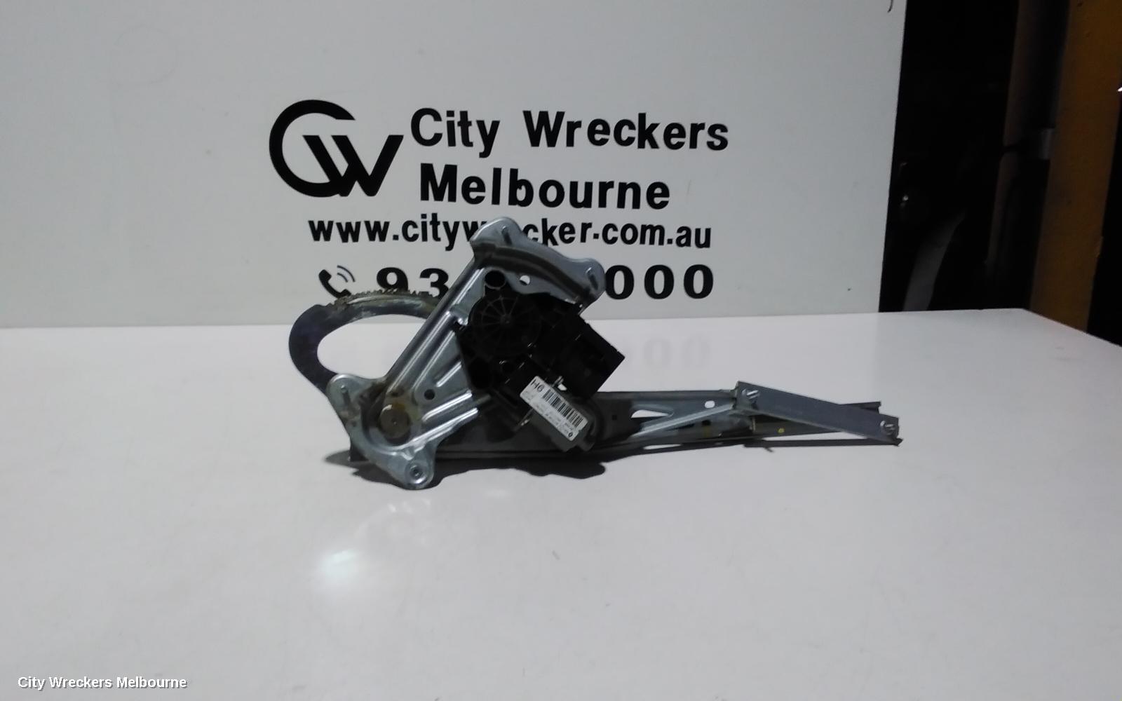 RENAULT FLUENCE LEFT FRONT WINDOW REG/MOTOR, X38 09/2010 - 01/2016 - Image 2