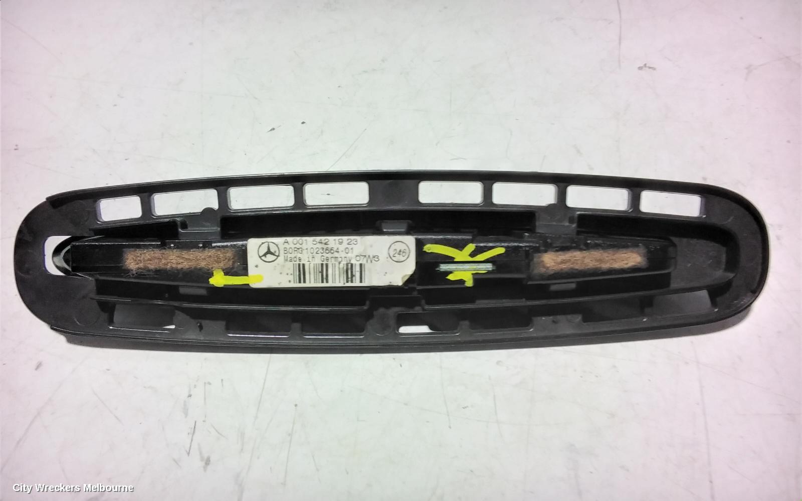 CHRYSLER 300C HIGH LEVEL STOPLIGHT, 11/2005 - 12/2011 - Image 3