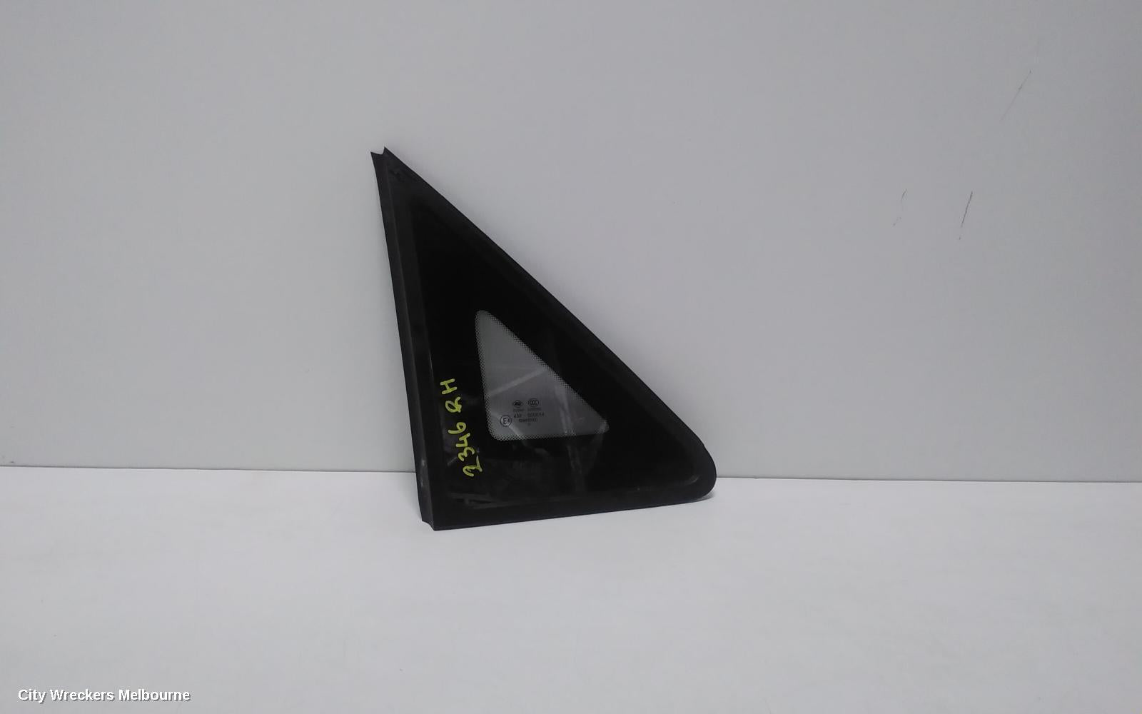 LDV G10 RIGHT FRONT 1/4 DOOR GLASS, SV7A/SV7C, WAGON/VAN, 04/2015 ONWARDS - Image 1