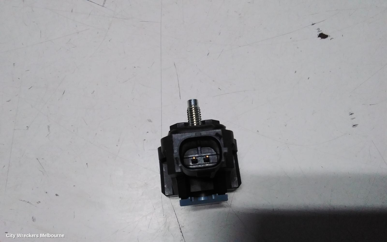 TOYOTA C-HR, GEN 1, 12/2016 - 09/2023, SENSOR CRASH PRESSURE 8983A-47010 : 118912 - Image 3