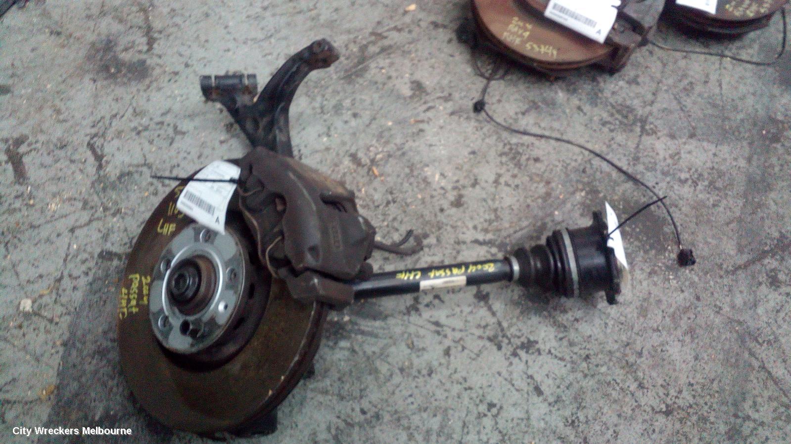 VOLKSWAGEN PASSAT LEFT DRIVESHAFT, 2.8, 3B/GP, 03/1997 - 11/2005 - Image 2