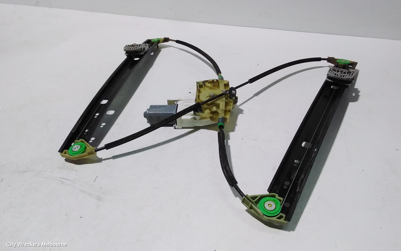 AUDI Q7 LEFT FRONT WINDOW REG/MOTOR, 4L, 09/2006 - 08/2015 - Image 1