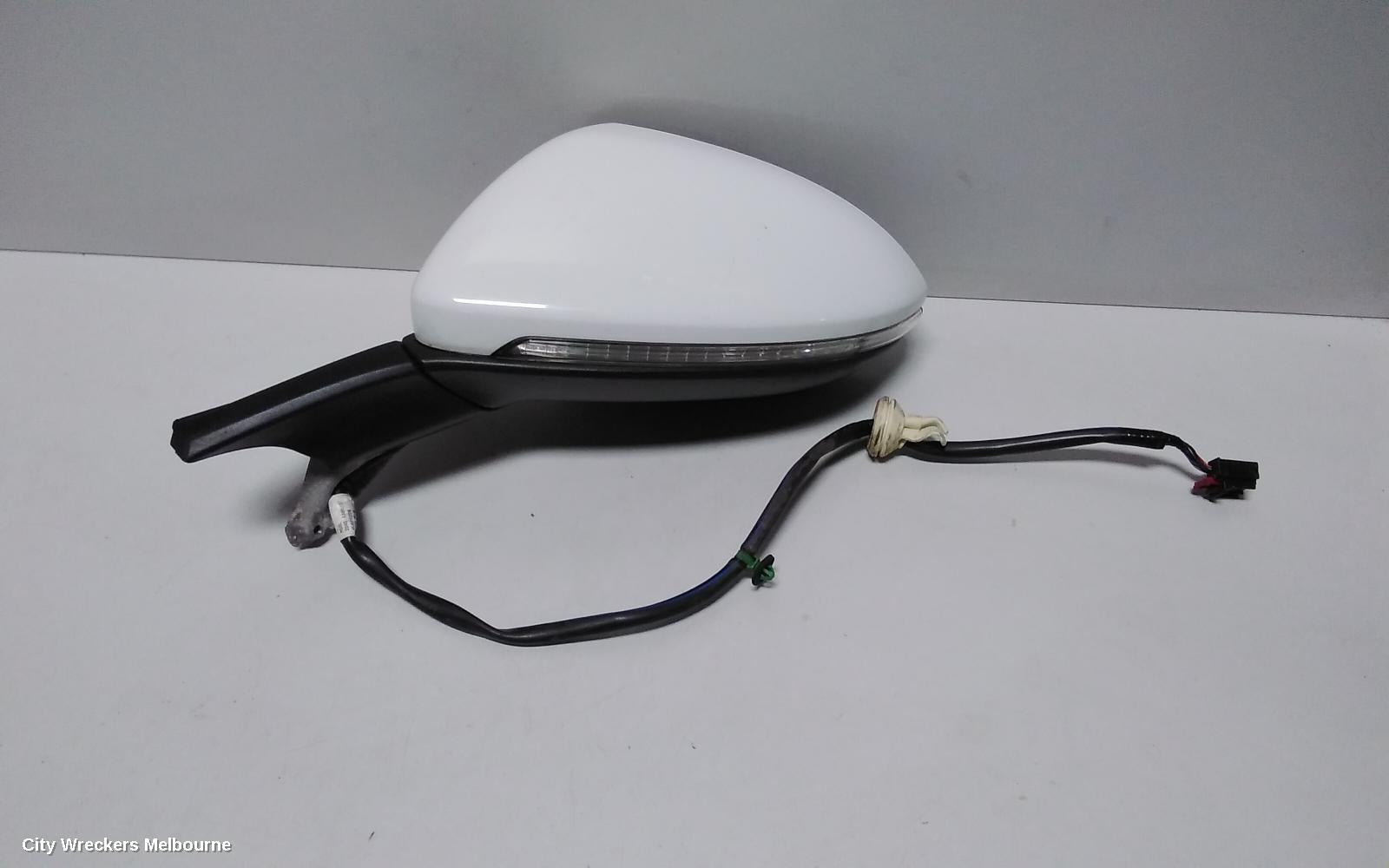 VOLKSWAGEN GOLF LEFT DOOR MIRROR, GEN 7, COLOUR CODED, MANUAL FOLD, NON MEMORY, HEATED, NON LANE CHANGE ASSIST TYPE (6XN/7Y0), 07/2013 - 03/2017 - Image 3