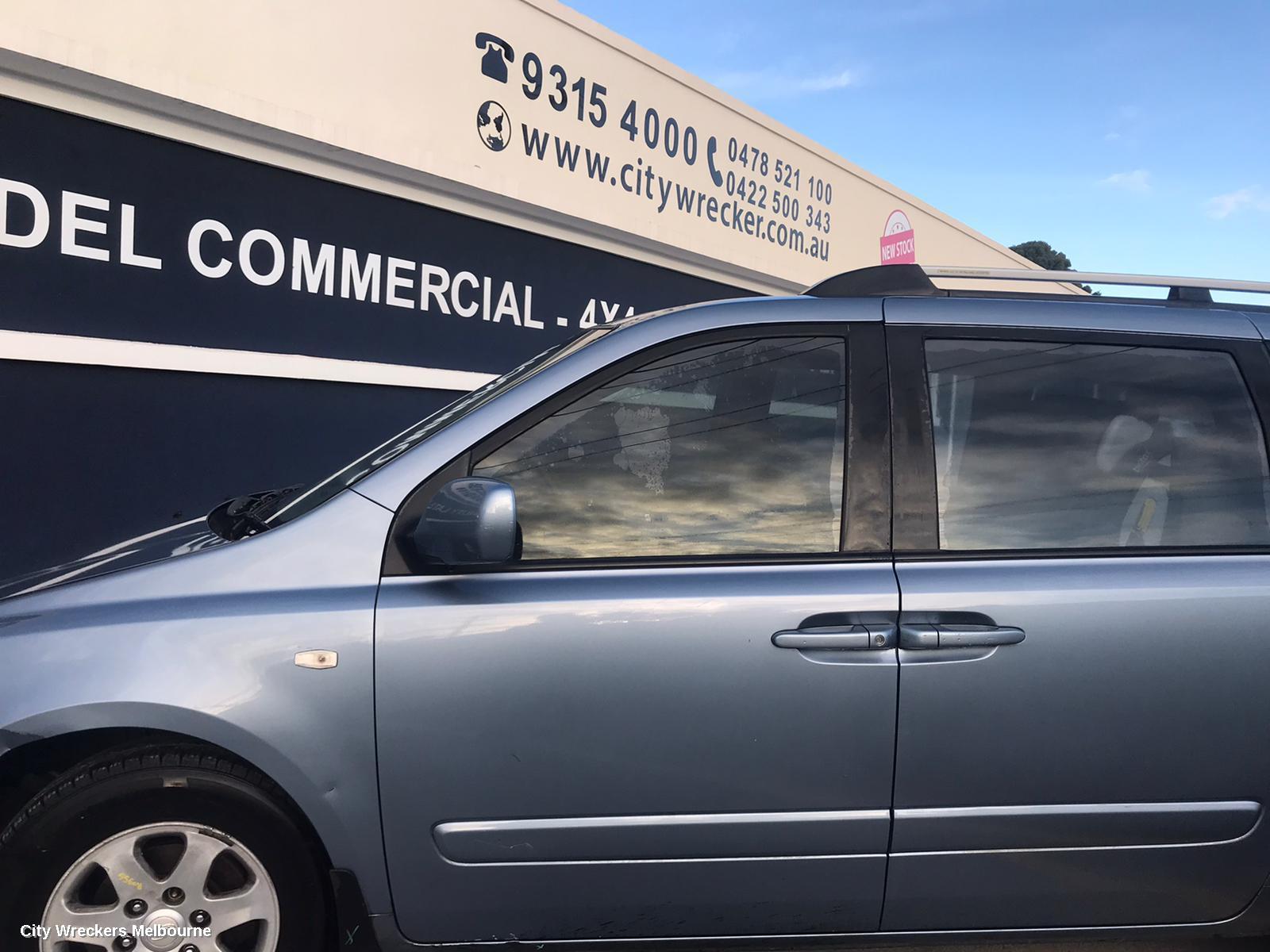 KIA CARNIVAL/GRAND CARNIVAL LEFT FRONT DOOR, VQ, 01/2006 - 12/2014 - Image 3