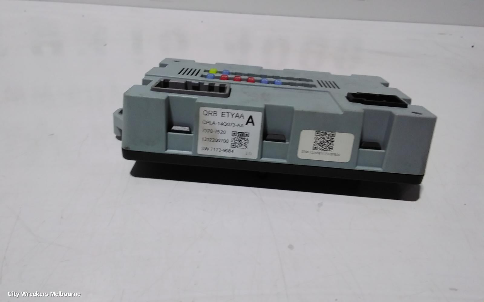LAND ROVER RANGEROVER EVOQUE FUSE BOX, IN BOOT, L538, 11/2011 - 01/2019 - Image 2
