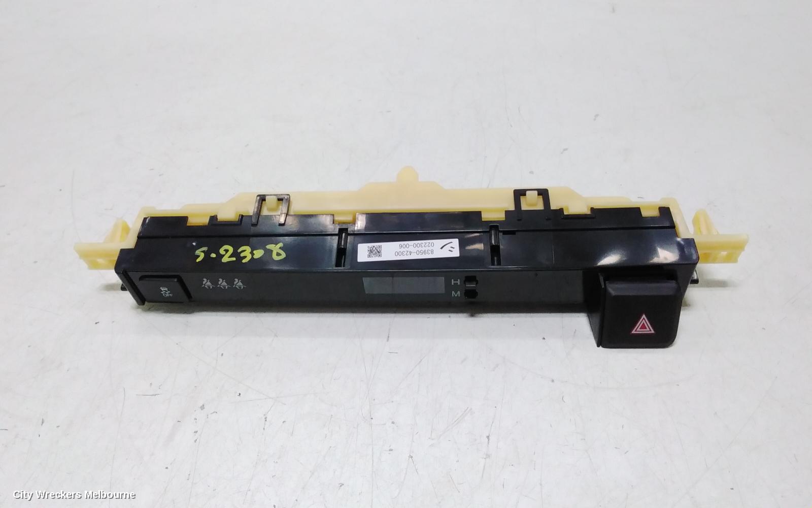 TOYOTA RAV4 CLOCK, XA40, 12/2012 - 12/2018 - Image 1