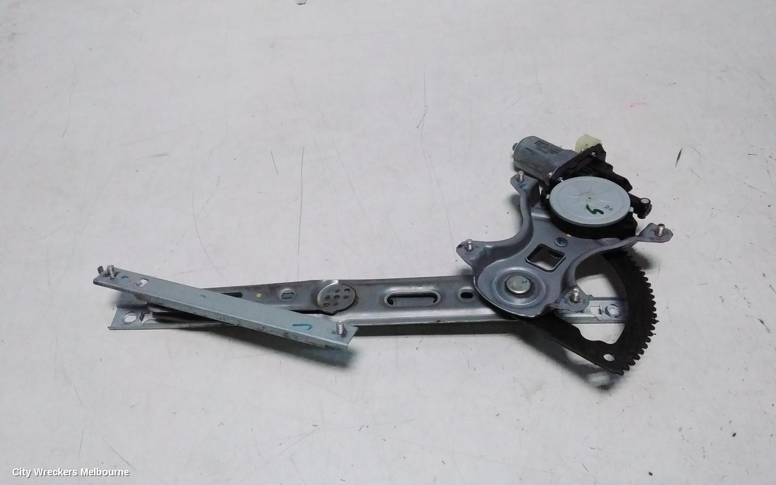 HYUNDAI I20 LEFT FRONT WINDOW REG/MOTOR, PB, 5DR HATCH, 04/2010 - 12/2015 - Image 3