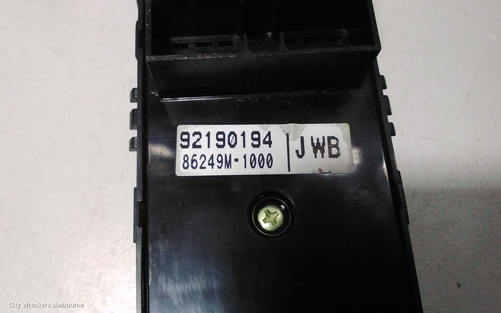 HOLDEN COMMODORE PWR DR WIND SWITCH, FRONT CENTRE MASTERSWITCH, 4 DOOR, GREY, VE, 08/2006 - 04/2013 - Image 3