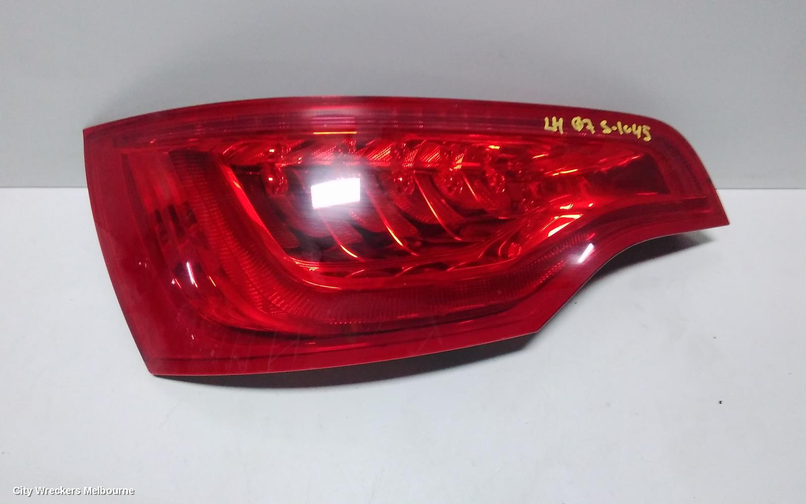 AUDI Q7 LEFT TAILLIGHT, 4L, IN TAILGATE, 10/2009 - 08/2015 - Image 2
