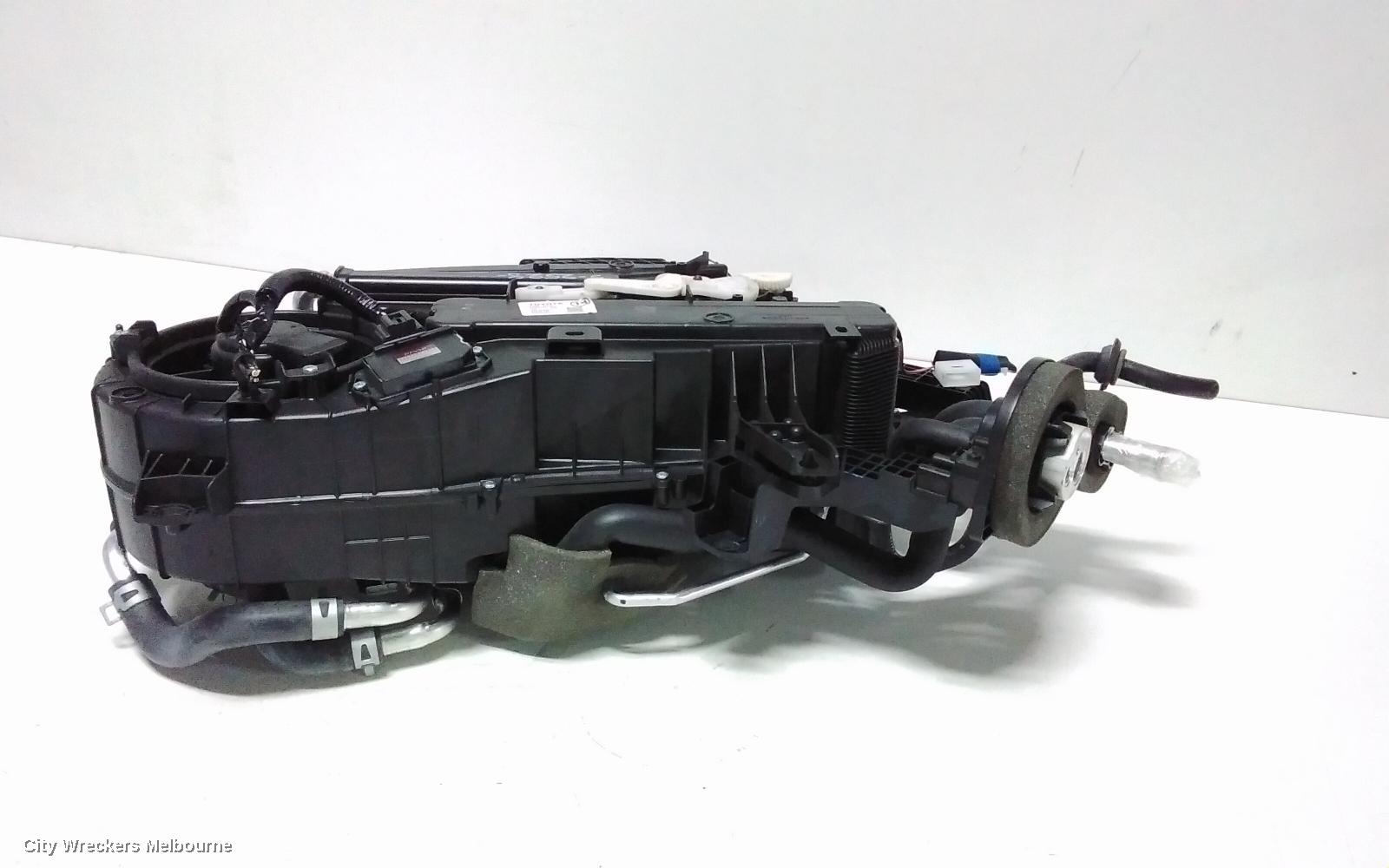 TOYOTA KLUGER HEATER FAN MOTOR, GSU50/GSU55, REAR, 12/2013 - 02/2021 - Image 3