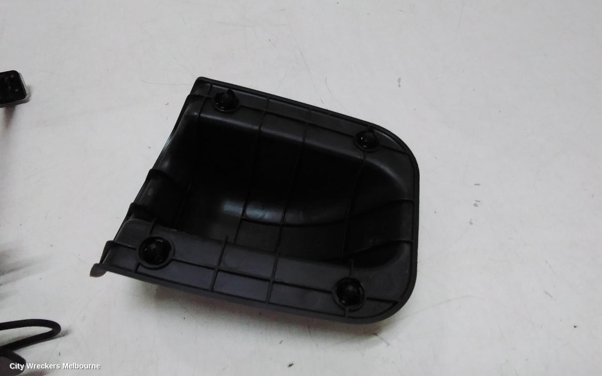 HYUNDAI STARIA BOOTLID/TGATE HINGE, US4, BARN DOOR HINGE (RH SIDE), LOWER, 04/2021 ONWARDS - Image 3