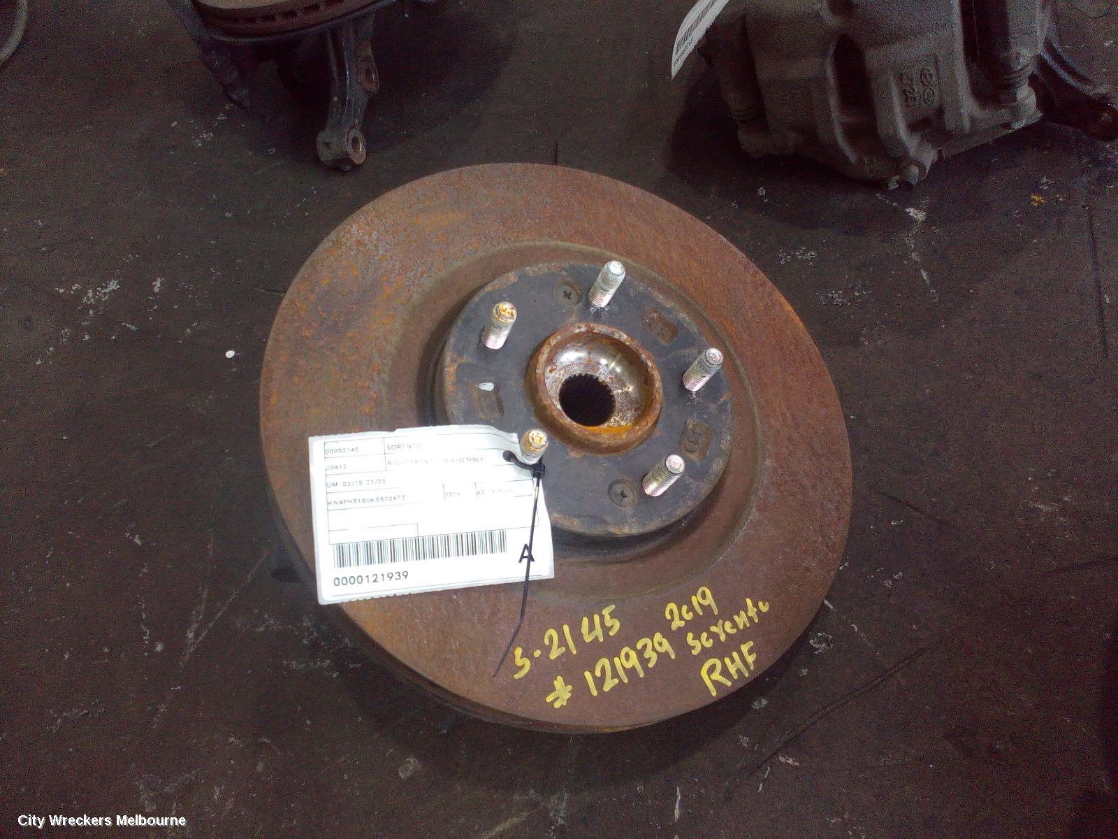 KIA SORENTO RIGHT FRONT HUB ASSEMBLY, UM, 03/2015 - 02/2020 - Image 2