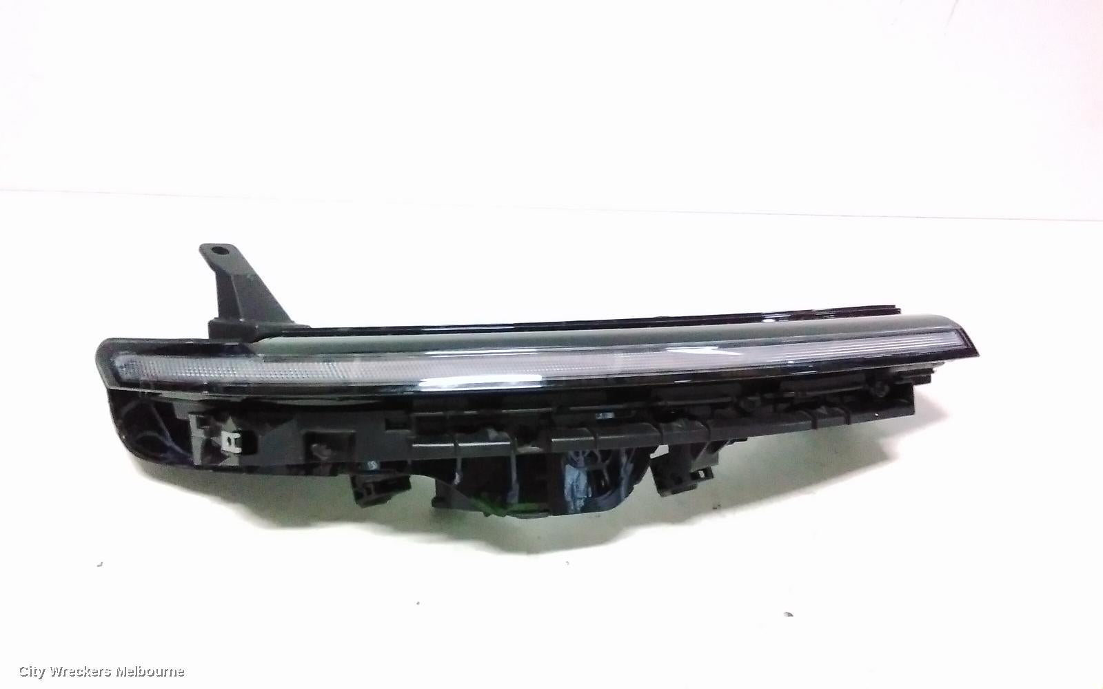 HYUNDAI STARIA RIGHT INDICATOR/FOG/SIDE, DAYTIME RUNNING LIGHT, US4, 04/2021 ONWARDS - Image 1