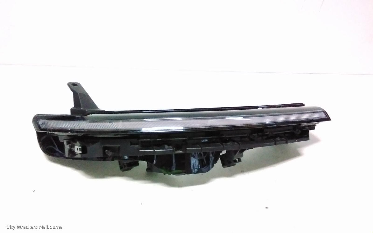 HYUNDAI STARIA RIGHT INDICATOR/FOG/SIDE, DAYTIME RUNNING LIGHT, US4, 04/2021 ONWARDS - Image 1