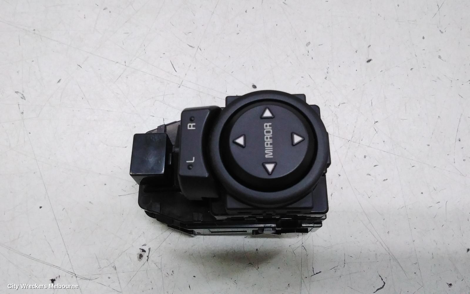 KIA RIO, YB, MIRROR SWITCH, NON POWER FOLD TYPE, 12/2016 - 06/2023 - Image 2