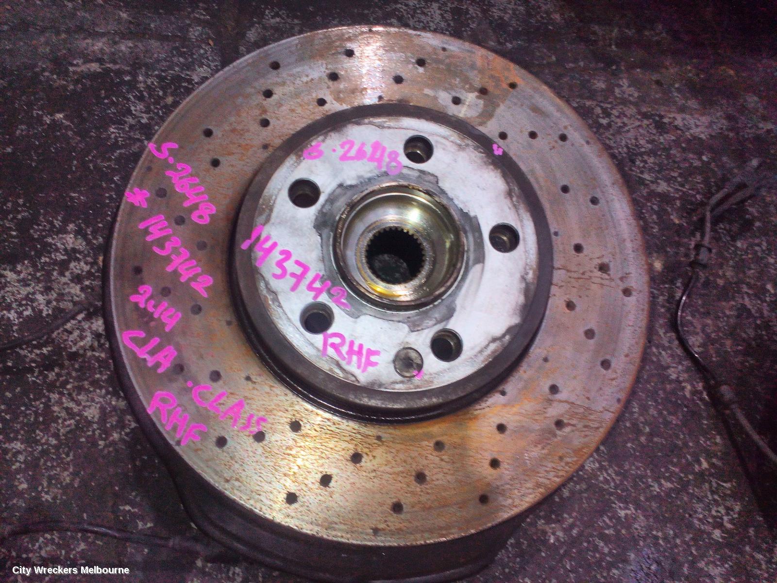 MERCEDES CLA CLASS RIGHT FRONT HUB ASSEMBLY, 2WD, C117, 09/2013 - 01/2019 - Image 1