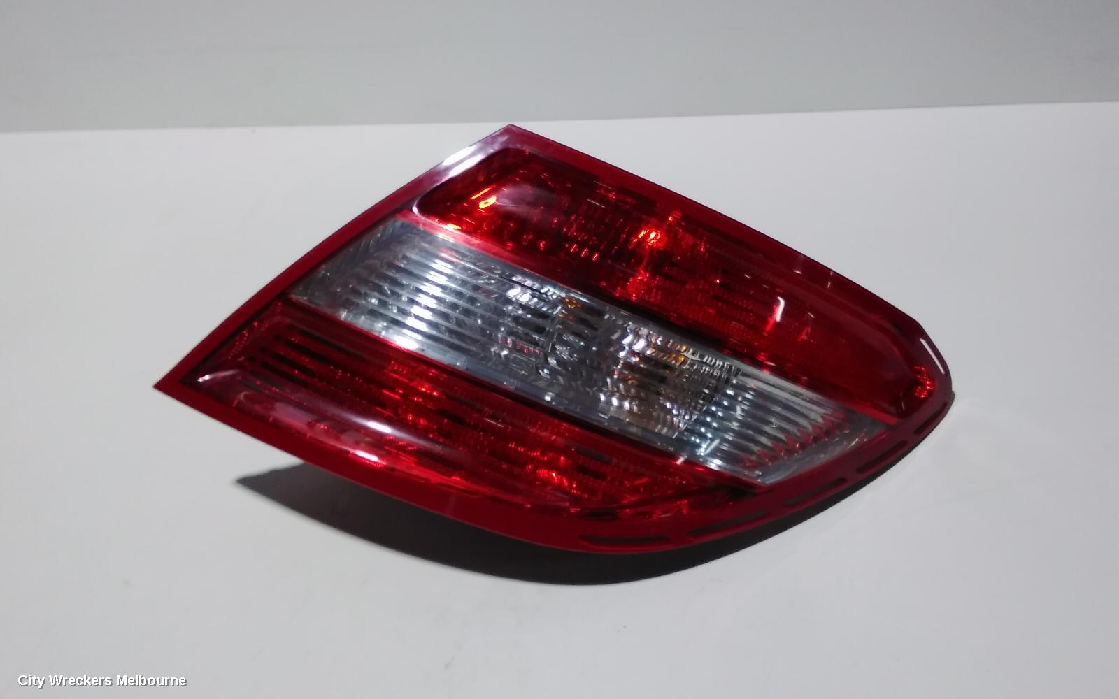 MERCEDES C CLASS RIGHT TAILLIGHT, W204, SEDAN, CLASSIC/ELEGANCE, NON LED, NON TINTED TYPE, 07/2007 - 04/2011 - Image 1