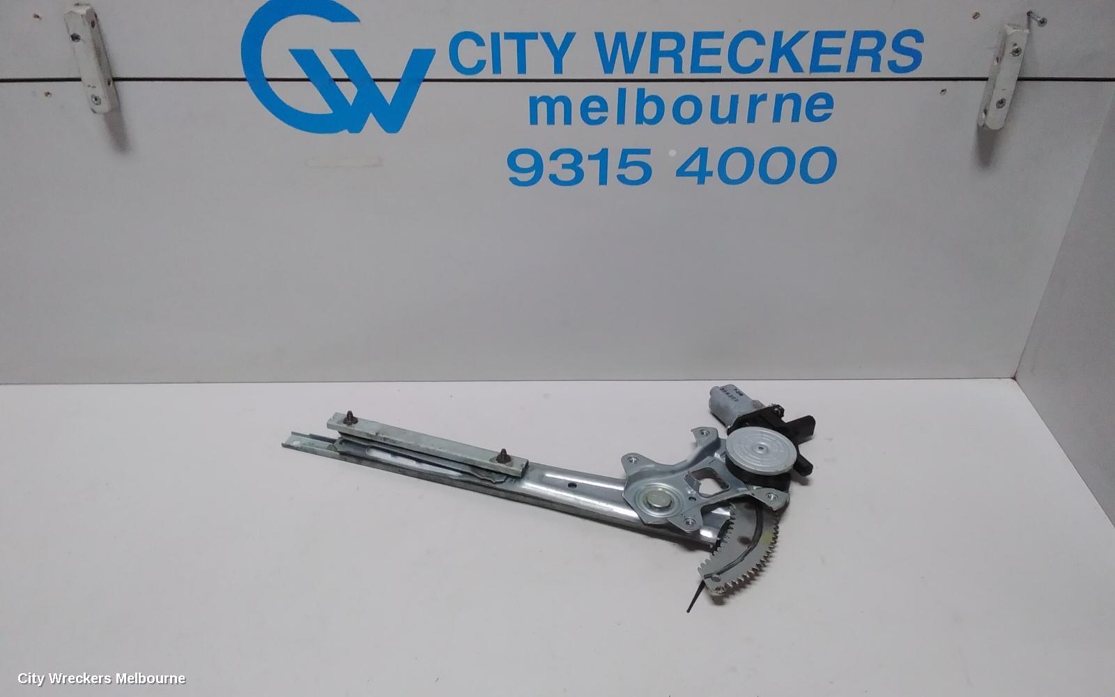HONDA CRV LEFT FRONT WINDOW REG/MOTOR, RM, 11/2012 - 04/2017 - Image 1