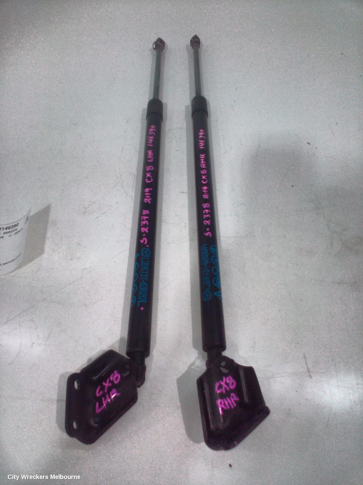 MAZDA CX8 HATCH STRUT, TAILGATE STRUTS (PAIR), KG, NON POWER LIFTGATE TYPE, 05/2018 - 12/2023 - Image 1