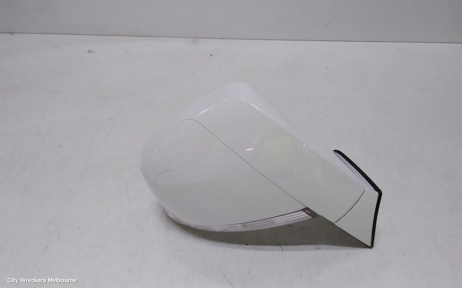 HOLDEN CAPTIVA RIGHT DOOR MIRROR, CG, NON HEATED, W/ INDICATOR TYPE, CAPTIVA 7 TYPE, 09/2006 - 09/2015 - Image 2