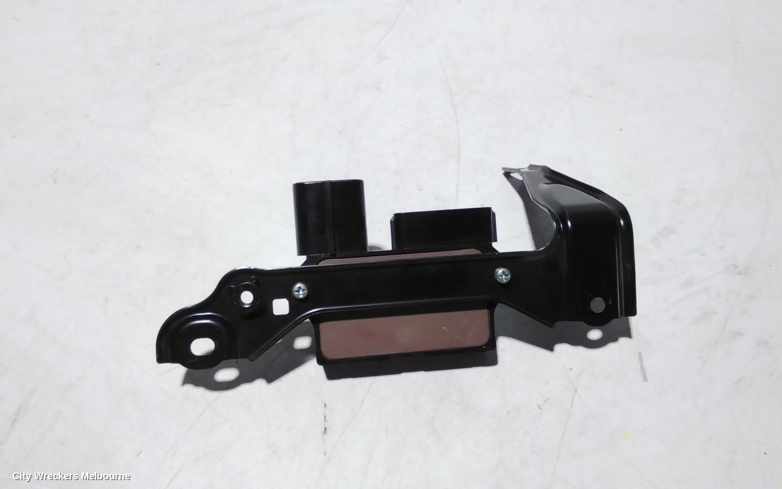 TOYOTA HIACE, 300 SERIES, 02/2019 ONWARDS, 89580 26040 ~ AIR INJECTOR CONTROL MODULE : 91732 - Image 3