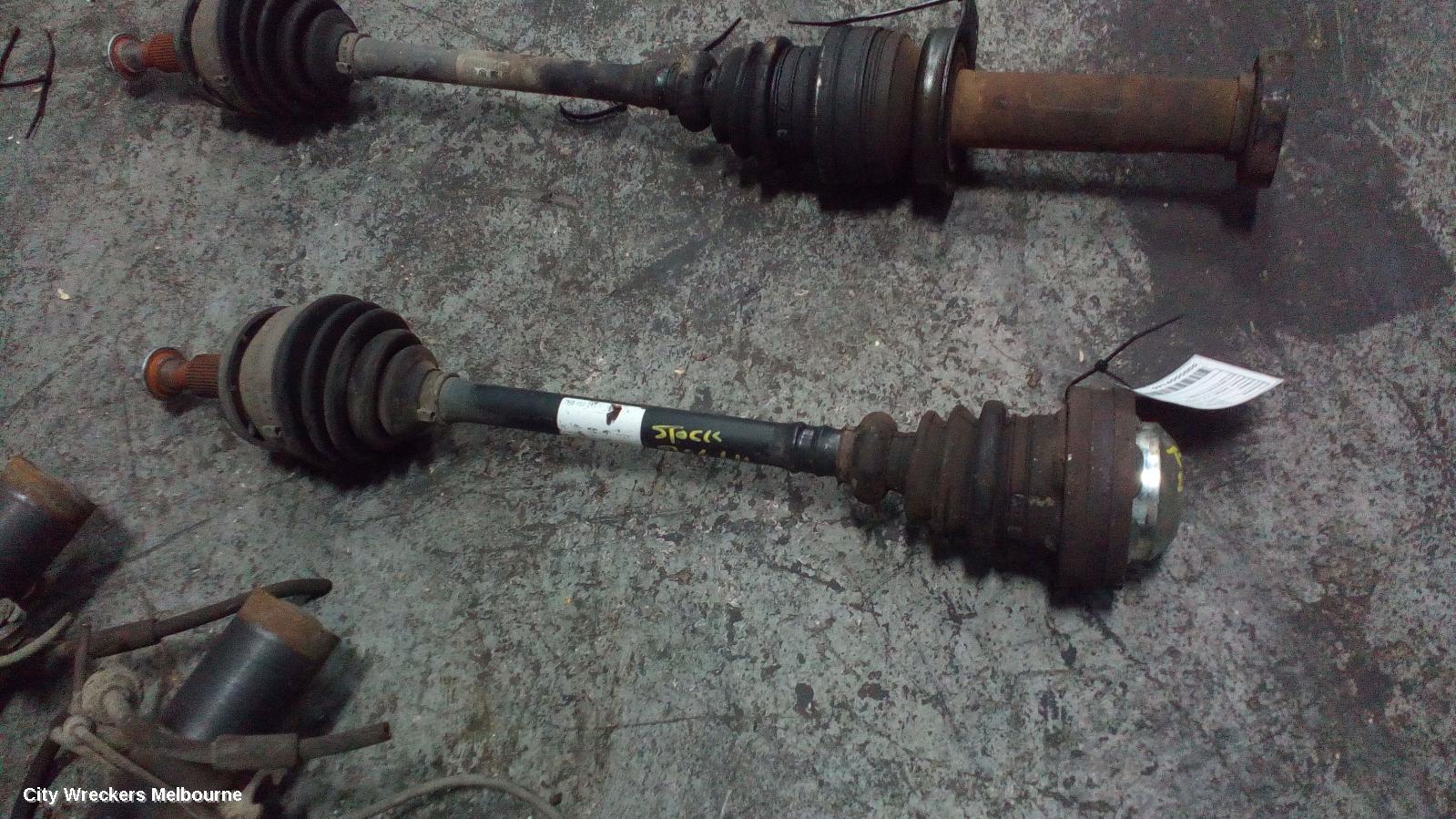 VOLKSWAGEN TRANSPORTER LEFT DRIVESHAFT, FRONT, DIESEL, 1.9, TURBO, T5, 08/2004 - 02/2010 - Image 1
