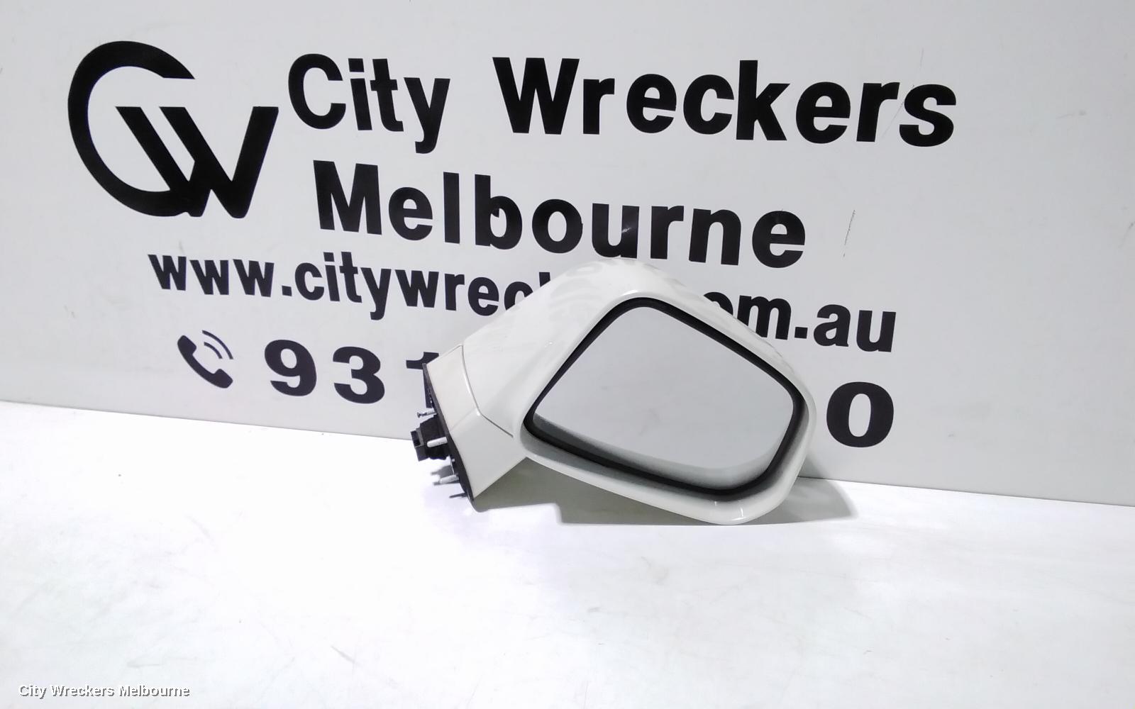 HOLDEN CAPTIVA RIGHT DOOR MIRROR, CG, NON HEATED, NON INDICATOR TYPE, 3 PIN TYPE, CAPTIVA 5 TYPE, 03/2011 - 09/2015 - Image 2