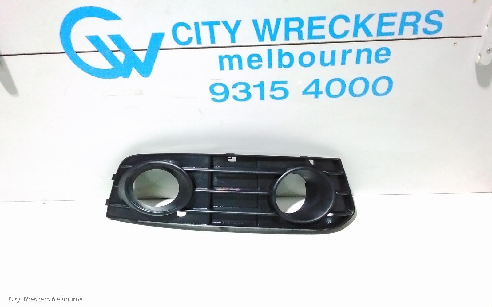 AUDI A4 RIGHT INDICATOR/FOG/SIDE, BUMPER FOGLAMP, B8 8K, 02/2008 - 06/2012 - Image 1