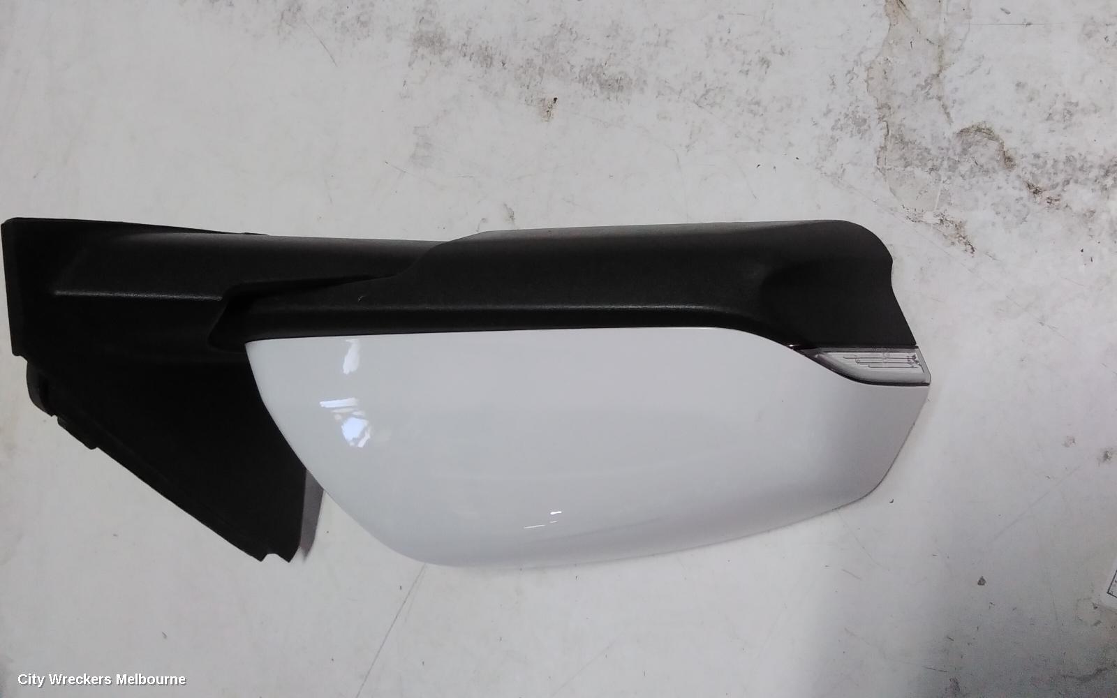 HOLDEN EQUINOX RIGHT DOOR MIRROR, EQ, POWER FOLDING, NON CAMERA TYPE, 09/2017 - 12/2020 - Image 3