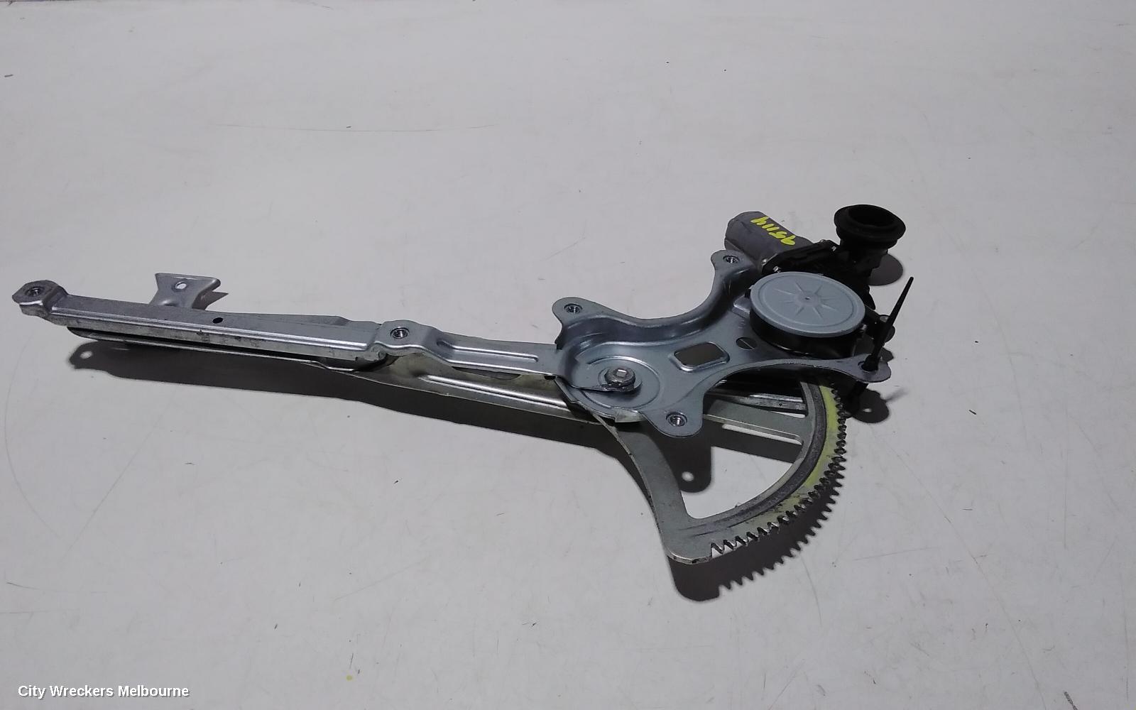 TOYOTA HIACE LEFT FRONT WINDOW REG/MOTOR, DOOR REG AND MOTOR ASSY, TRH/KDH, 03/2005 - 04/2019 - Image 1