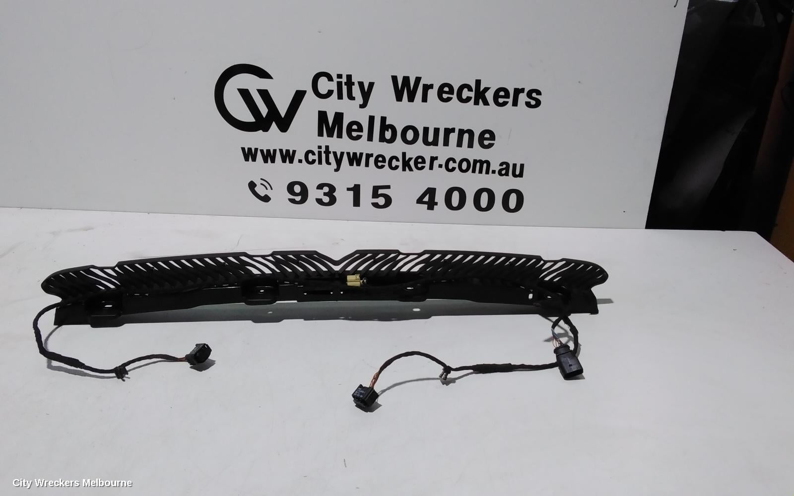 VOLKSWAGEN PASSAT, B8/MK7, 06/2015 - 05/2023, CENTRE BAR BRAKET: 101018 - Image 1