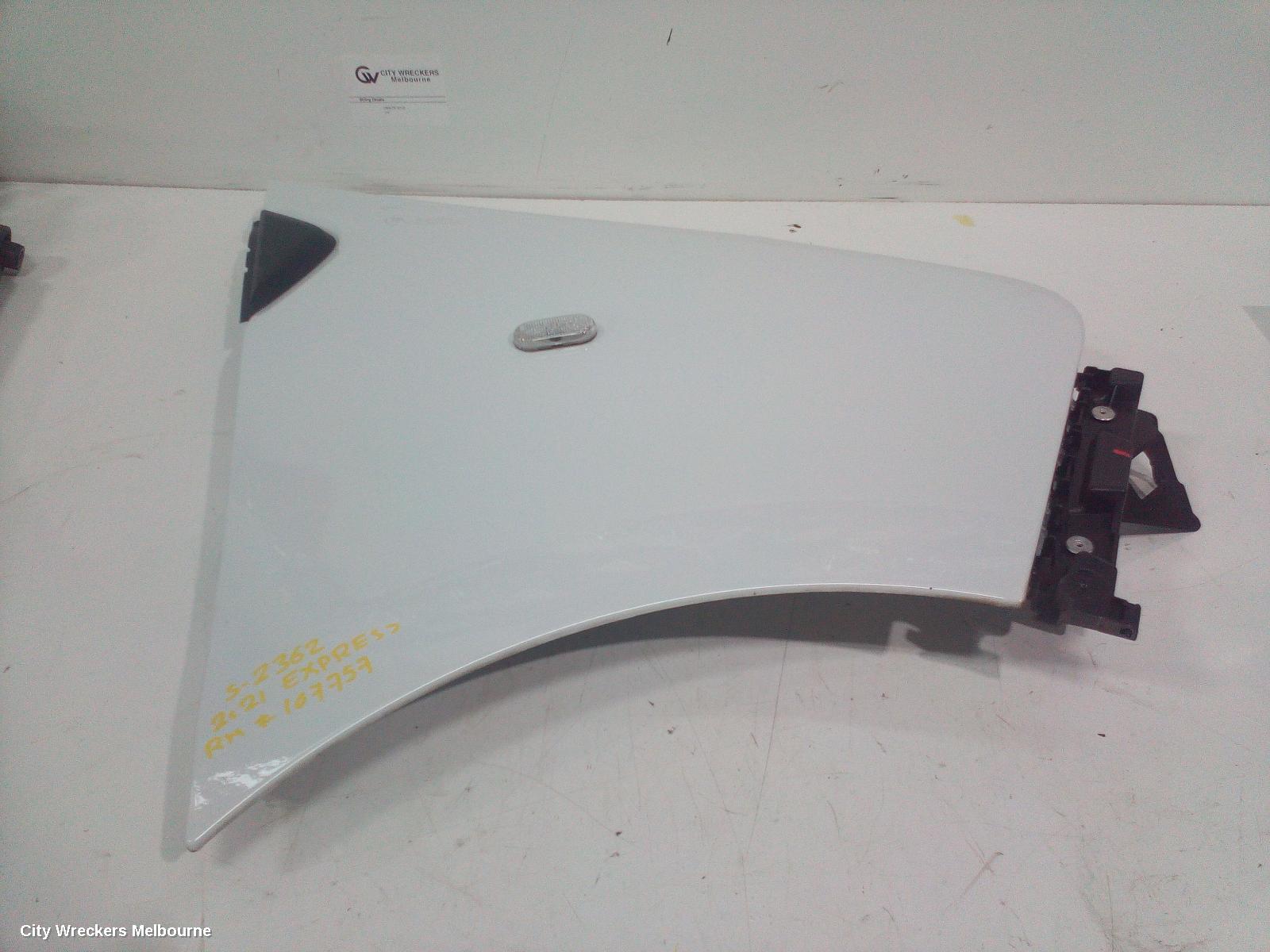 MITSUBISHI EXPRESS RIGHT GUARD, SN, 03/2020 - 12/2022 - Image 2