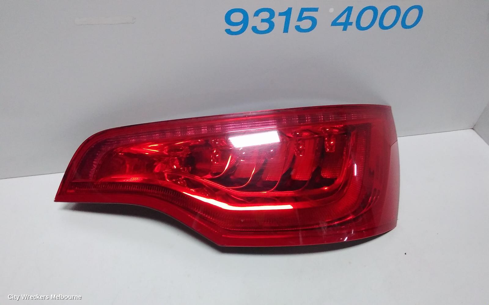 AUDI Q7 RIGHT TAILLIGHT, 4L, IN TAILGATE, 09/2006 - 09/2009 - Image 2