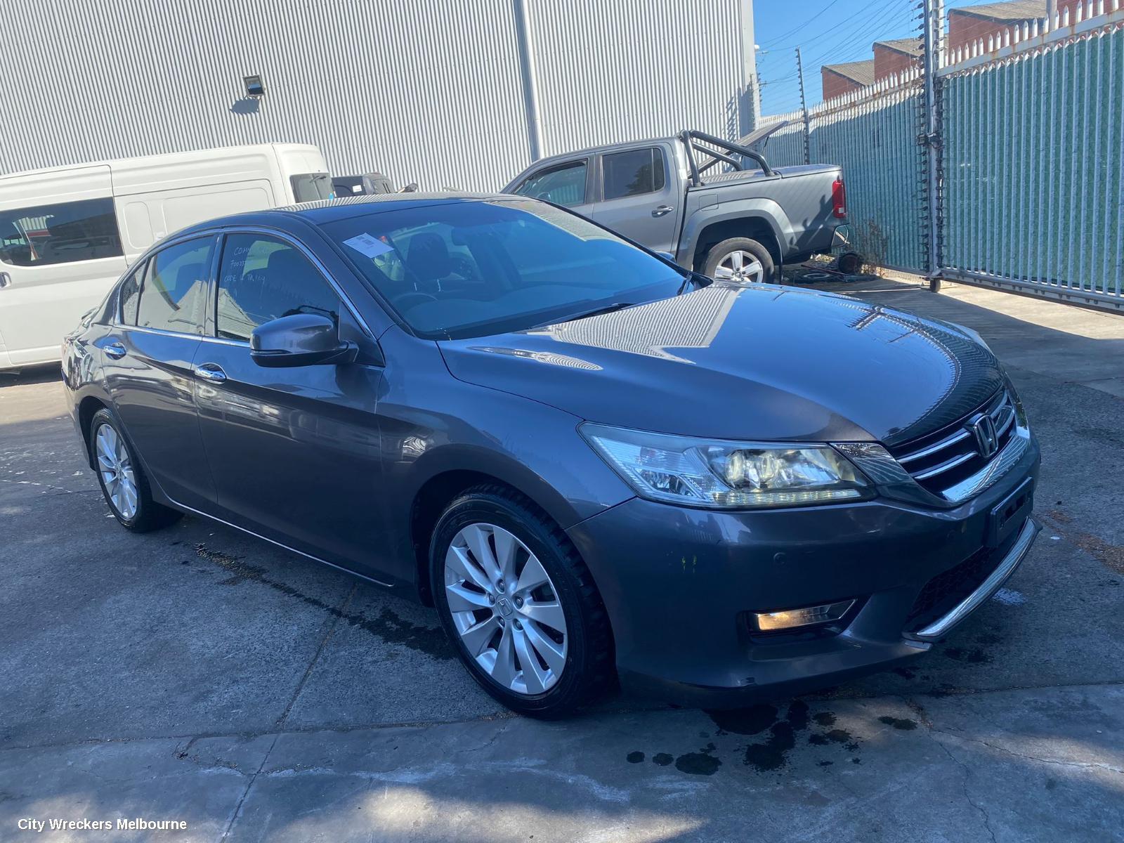 HONDA ACCORD RIGHT FRONT DOOR, 9TH GEN, 05/2013 - 08/2019 - Image 2