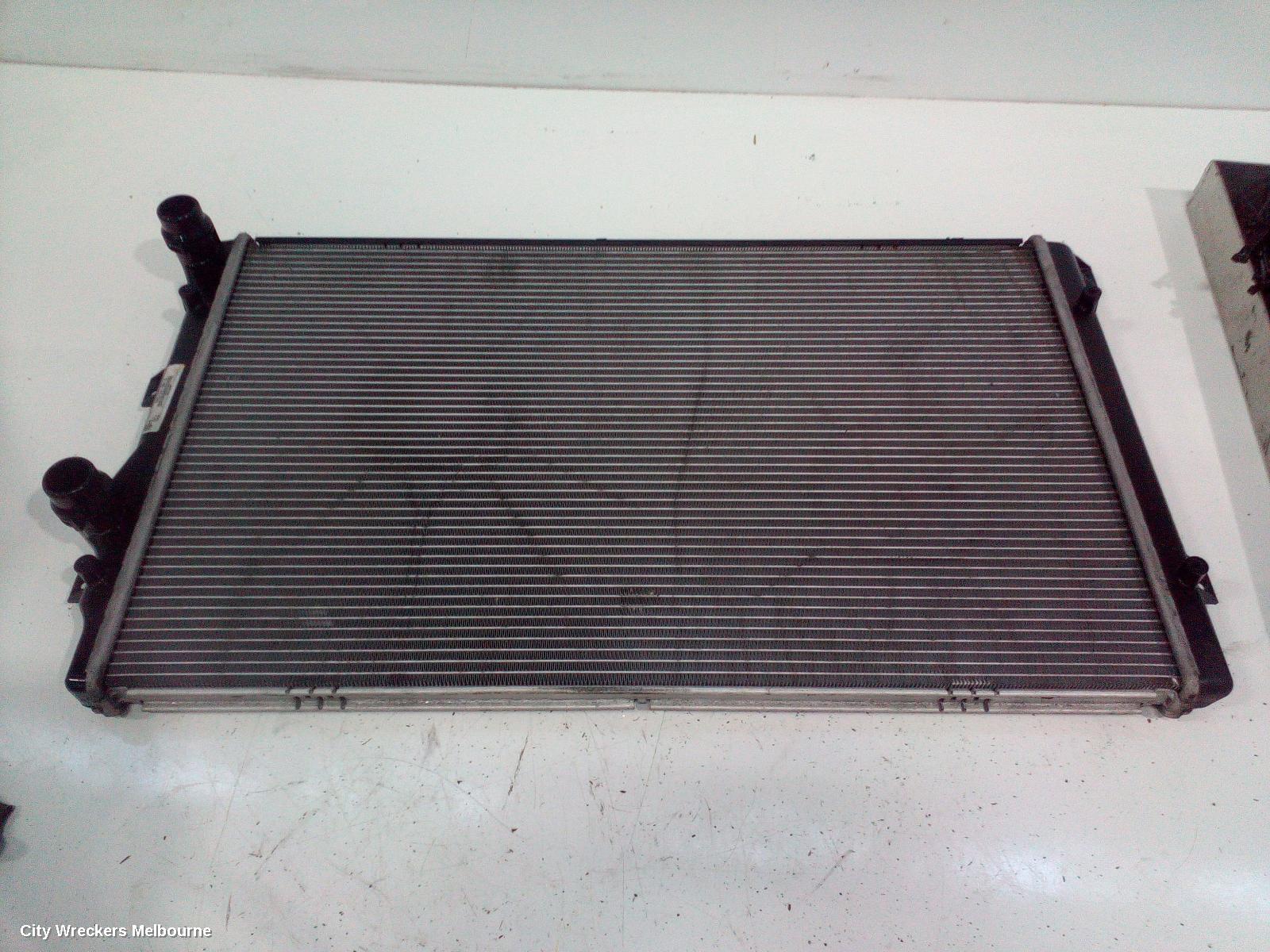 VOLKSWAGEN GOLF RADIATOR, PRIMARY RADIATOR (CLOSEST TO ENGINE), AUTO/MANUAL, 1.4, PETROL, CAVD CODE, GEN 6, 10/2008 - 01/2016 - Image 3