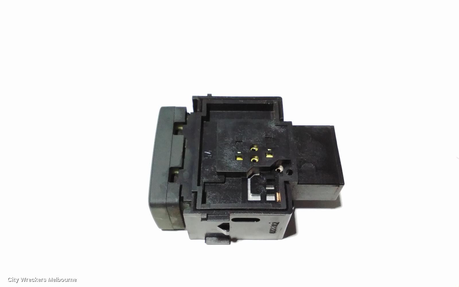 SUBARU OUTBACK, 6TH GEN, 08/2014 - 12/2020, TAILGATE SWITCH: 86882 - Image 1