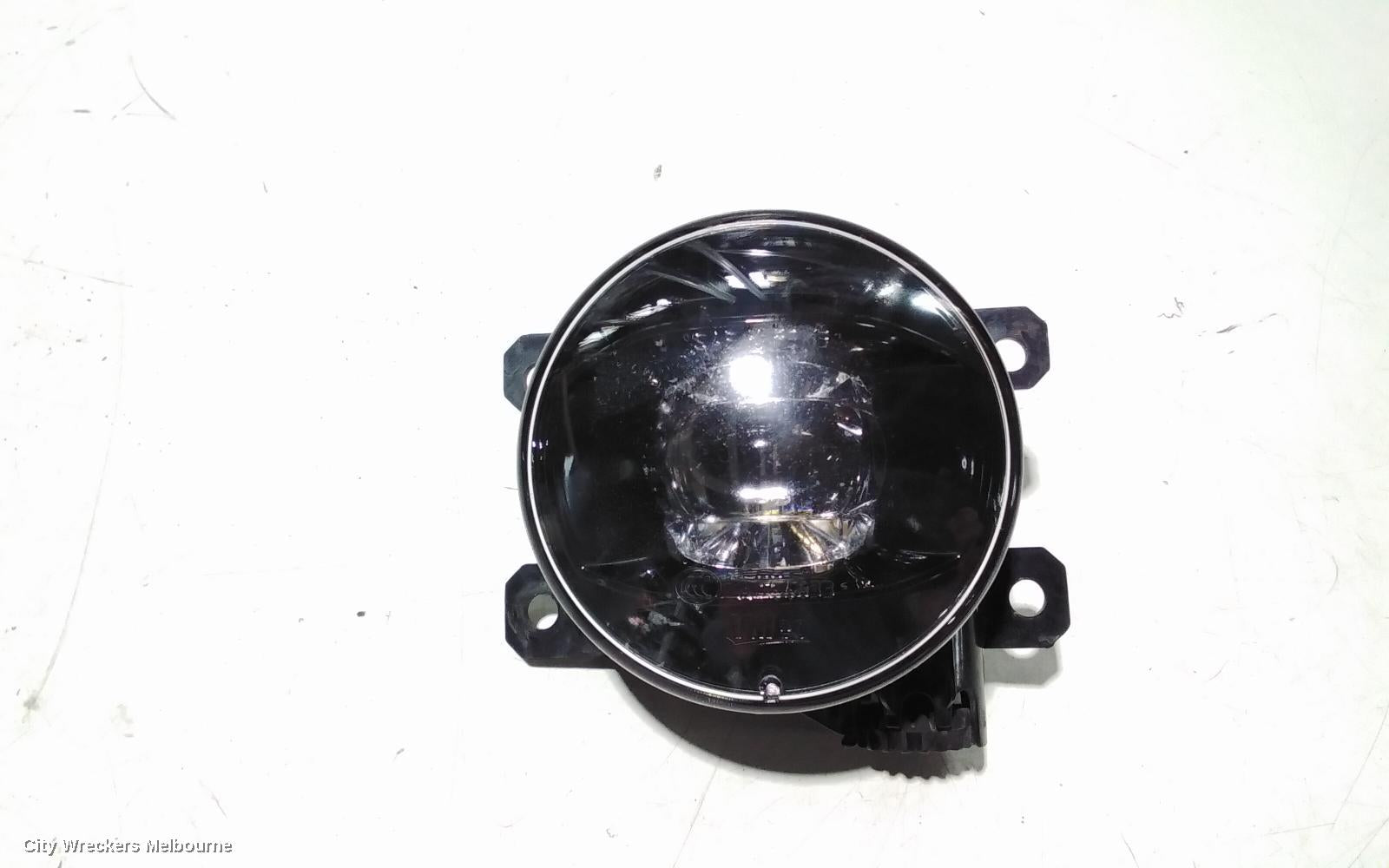 PEUGEOT 308 RIGHT INDICATOR/FOG/SIDE, BUMPER FOGLAMP, T9, ACTIVE/ALLURE, 10/2014 - 01/2021 - Image 1