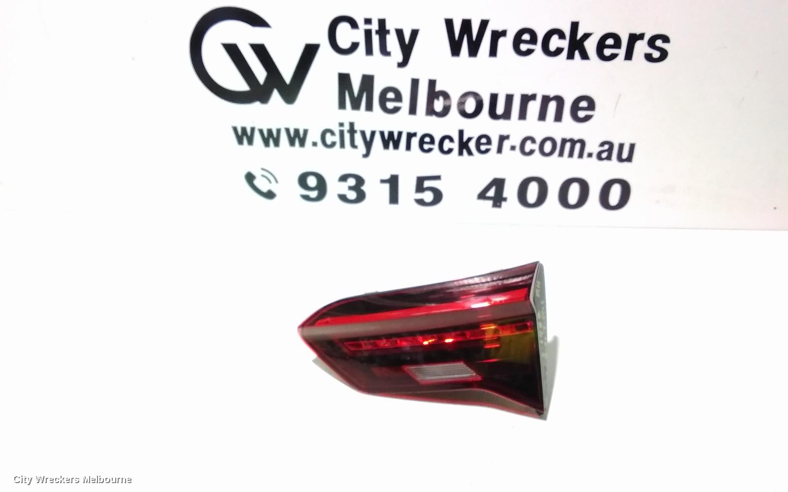 VOLKSWAGEN T-ROC REAR GARNISH, TAILGATE LAMP (RH SIDE), BLACK INSERT TYPE, A1, 03/2020 ONWARDS - Image 2