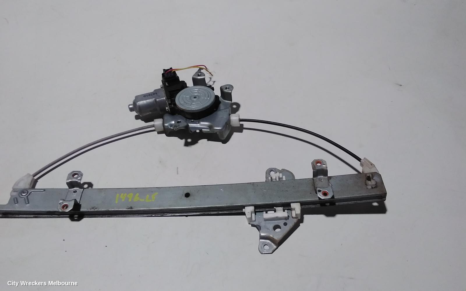 NISSAN NAVARA LEFT FRONT WINDOW REG/MOTOR, NP300, 05/2015 ONWARDS - Image 1