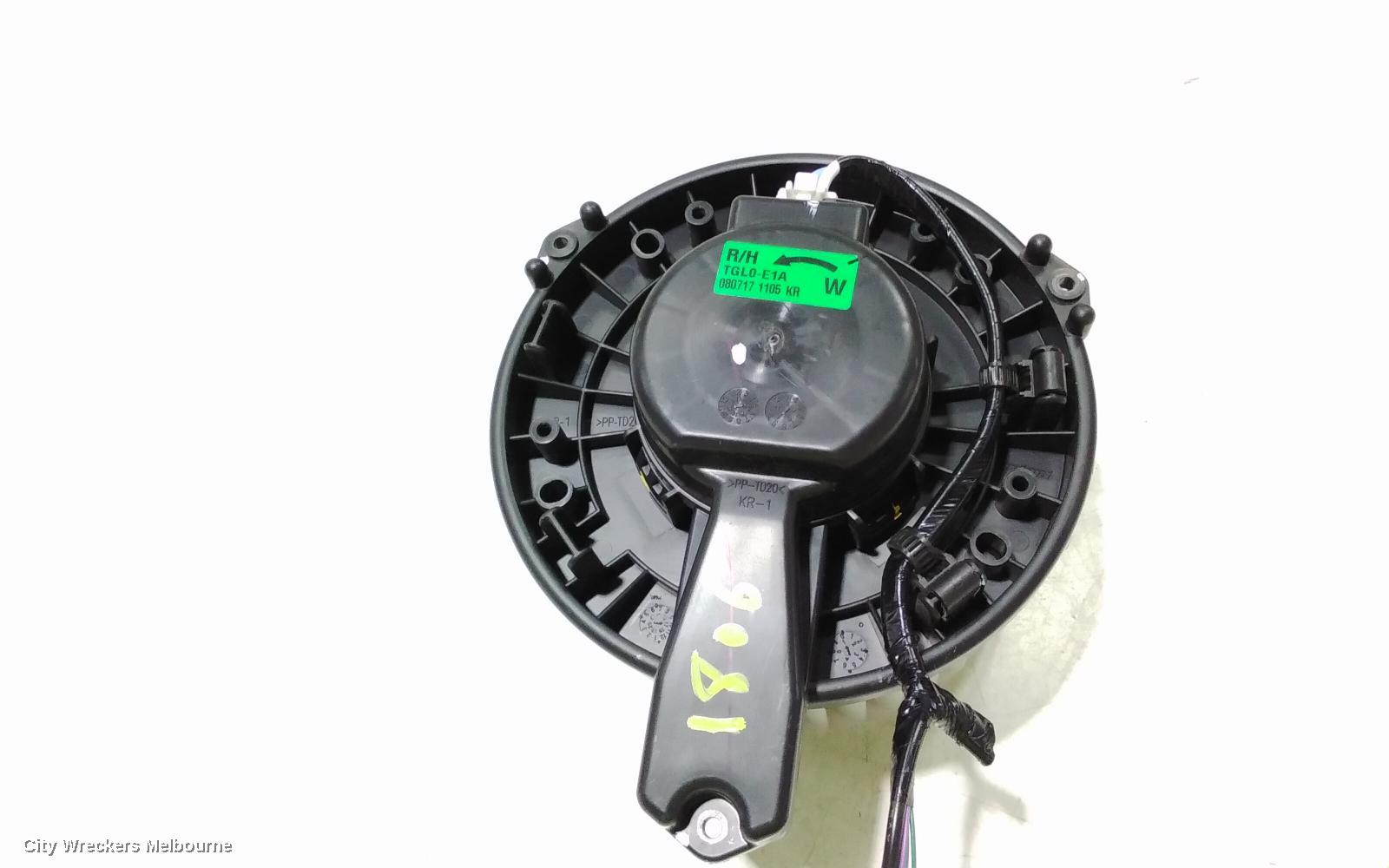 HONDA CIVIC HEATER FAN MOTOR, 10TH GEN, DOUBLE ZONE, 05/2016 - 08/2021 - Image 2