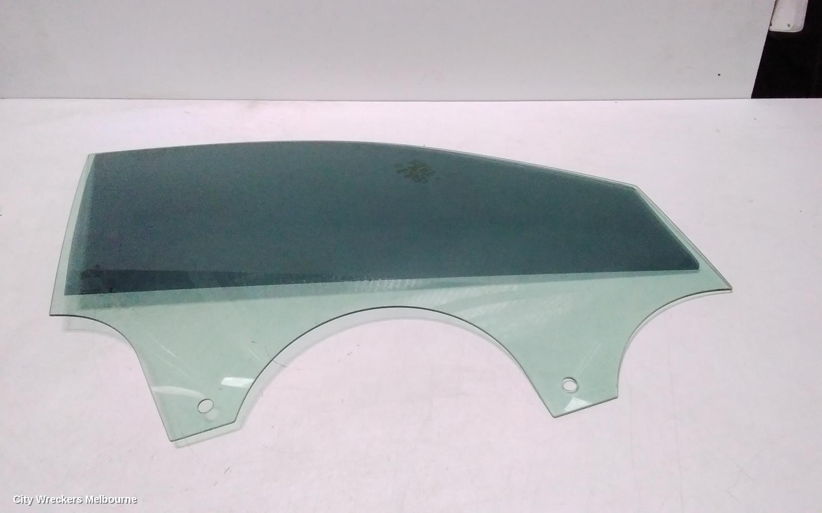 VOLKSWAGEN T-ROC RIGHT FRONT DOOR WINDOW, A1, 03/2020 - 12/2025 - Image 2