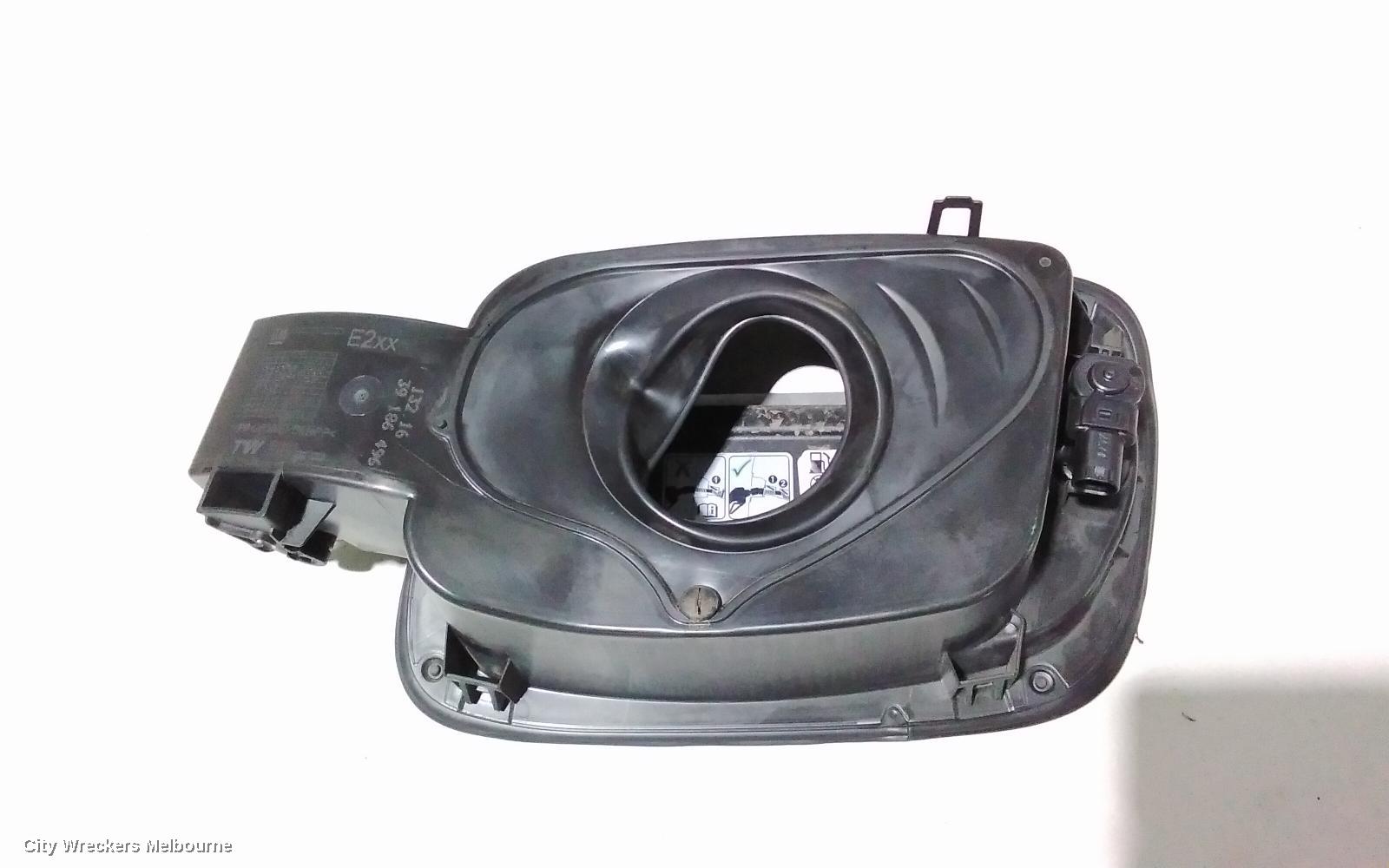 HOLDEN COMMODORE FUEL DOOR / FILLER, FUEL FLAP, ZB, 10/2017 - 12/2020 - Image 3