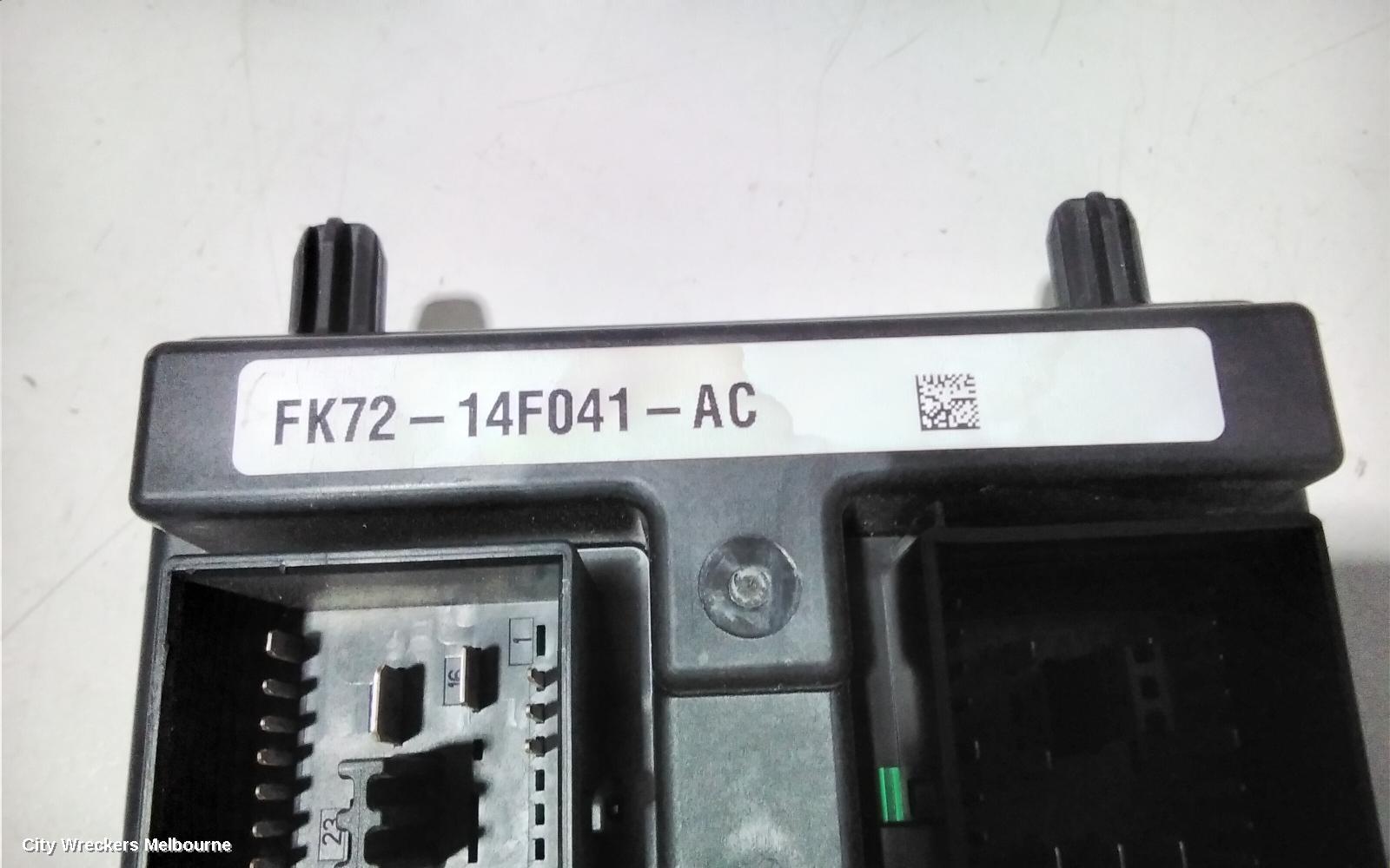 LAND ROVER DISCOVERY SPORT FUSE BOX, UNDER DASH, L550, 01/2015 ONWARDS - Image 3