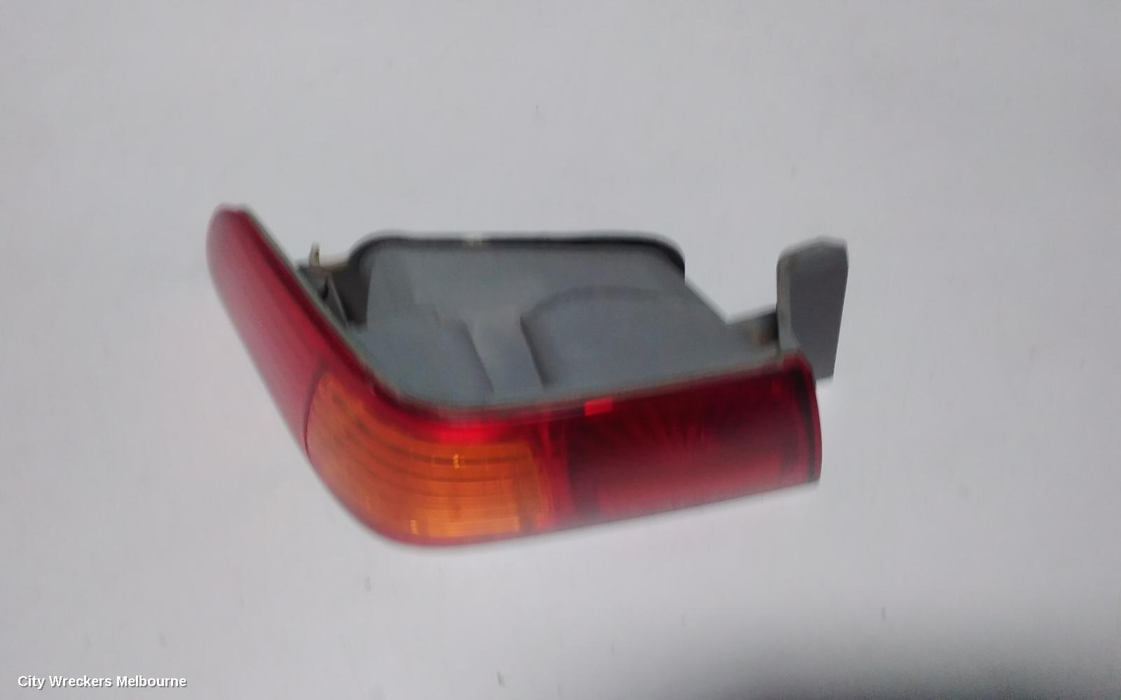 TOYOTA CAMRY LEFT TAILLIGHT, SK20, SEDAN, 10/2000 - 08/2002 - Image 2