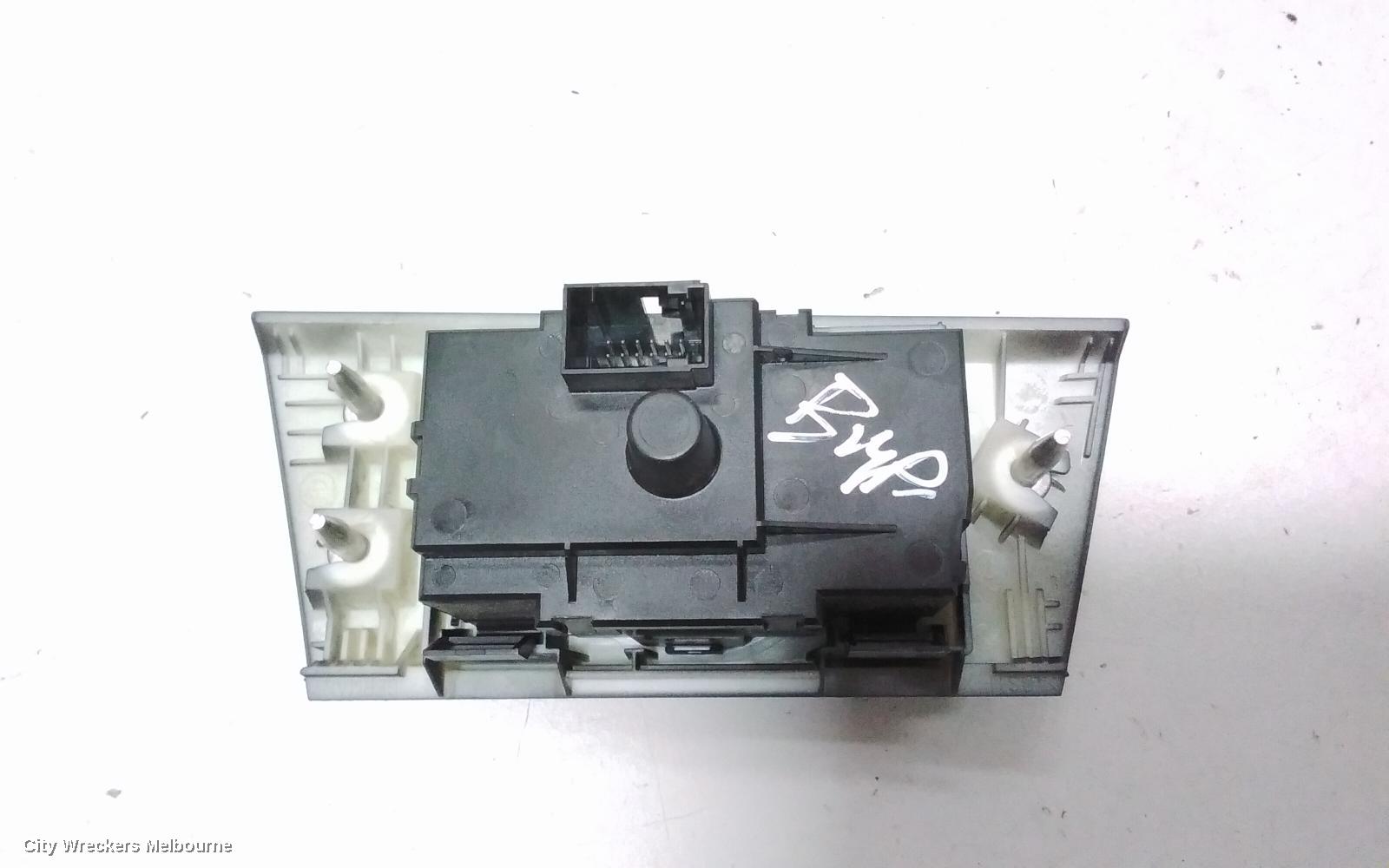 BMW 3 SERIES, E90, 03/2005 - 12/2013, HEADLIGHT SWITCH -P/N 6 932 796 04: 78885 - Image 3