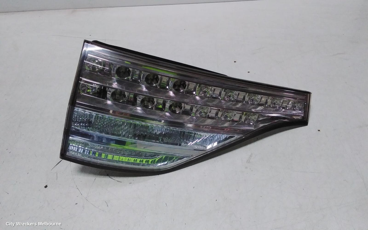 TOYOTA ESTIMA REAR GARNISH, TAILGATE LAMP (LH SIDE), XR50, CLEAR, LENS# 28-197, 05-15 (IMPORT) - Image 2