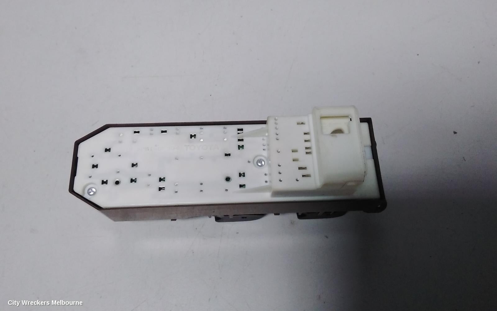 TOYOTA YARIS PWR DR WIND SWITCH, RH FRONT (MASTER SWITCH), 4 SWITCH TYPE, 5DR HATCH/SEDAN, NCP9#, 10/2005 ONWARDS - Image 3